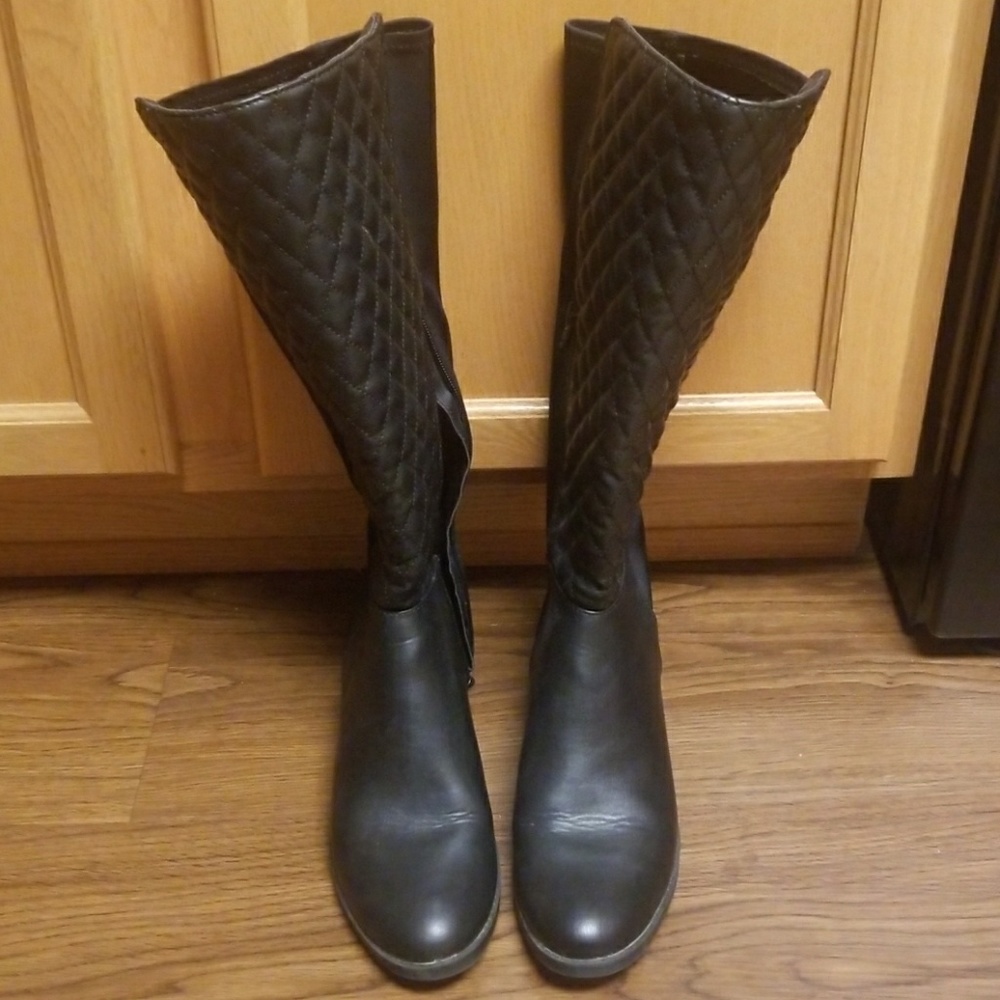 Black Boots
